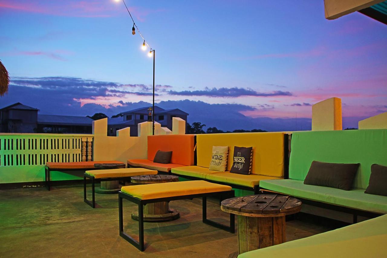 Antwet Backpacker'S Inn & Rooftop Bar Dumaguete City Kültér fotó