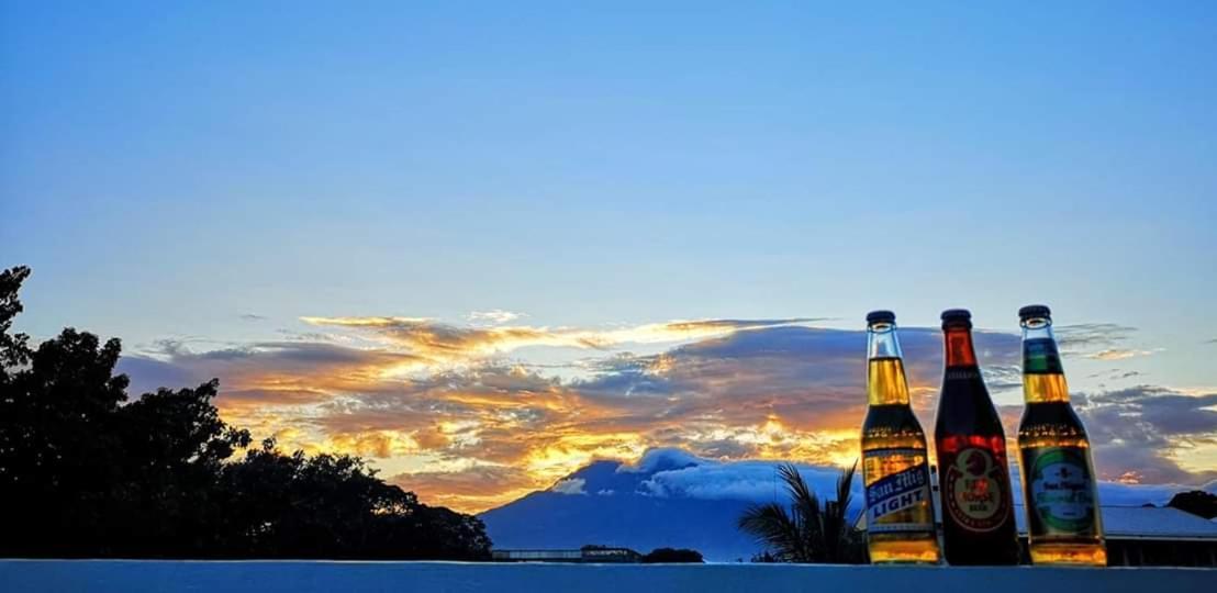 Antwet Backpacker'S Inn & Rooftop Bar Dumaguete City Kültér fotó