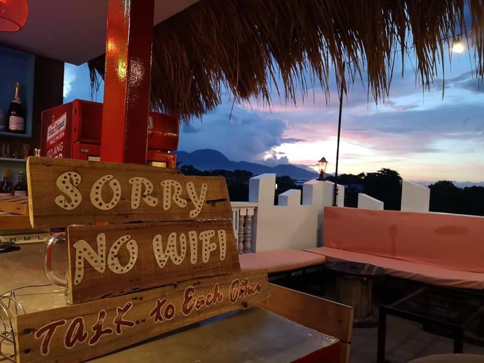 Antwet Backpacker'S Inn & Rooftop Bar Dumaguete City Kültér fotó