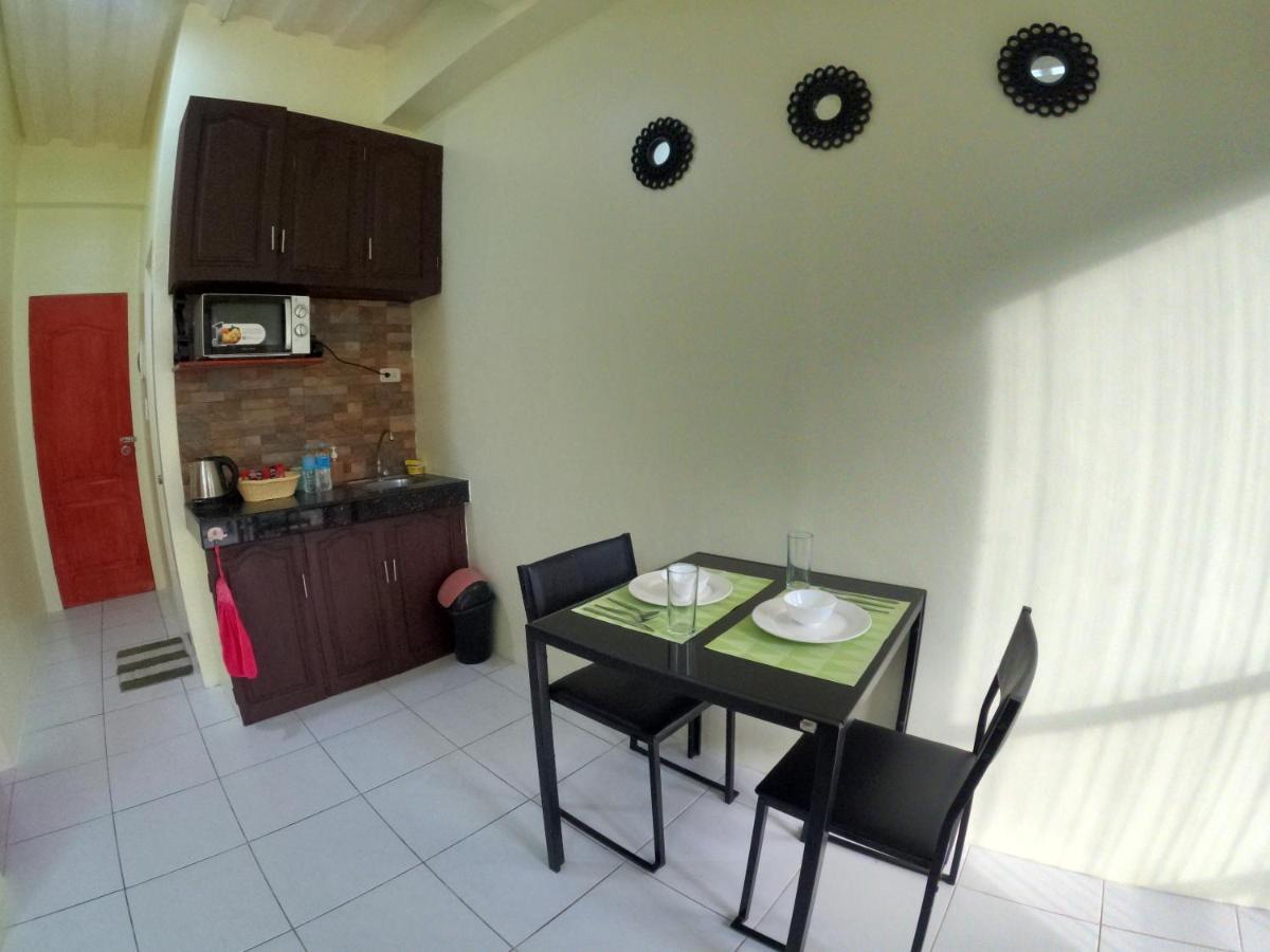 Antwet Backpacker'S Inn & Rooftop Bar Dumaguete City Kültér fotó